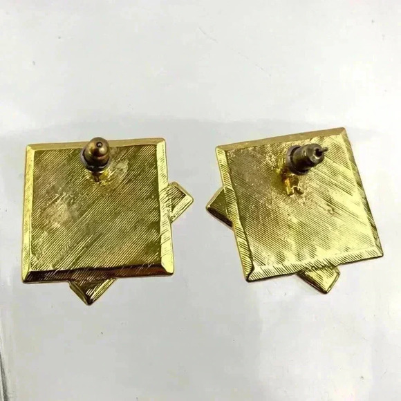 VTG Gold Tone Square Green Enamel Earrings Retro 1" Stamped R - Picture 9 of 11